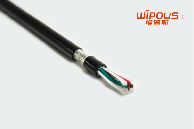 高柔性<a href=http://m.sylycg.cn/ _fcksavedurl=http://m.sylycg.cn/ target=_blank class=infotextkey>拖鏈電纜</a>.jpg